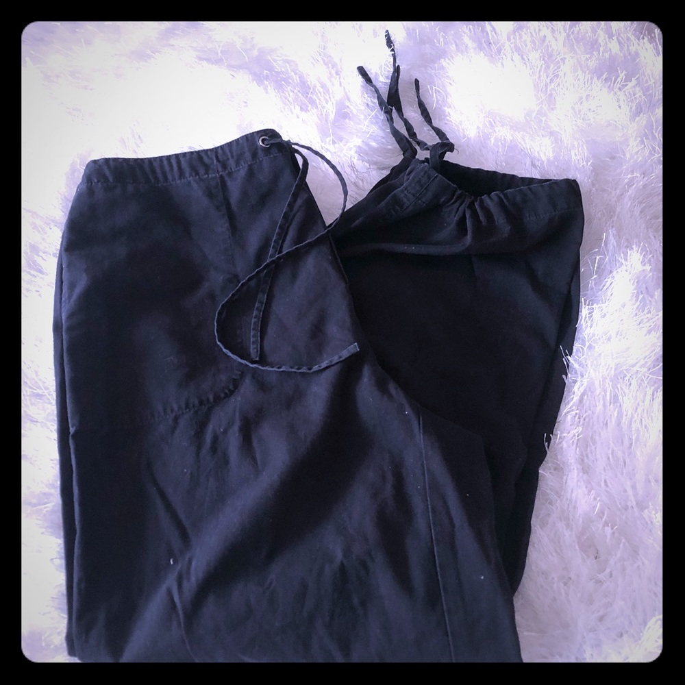 Black Capris by Valerie Stevens Casual - Picture 1 of 5